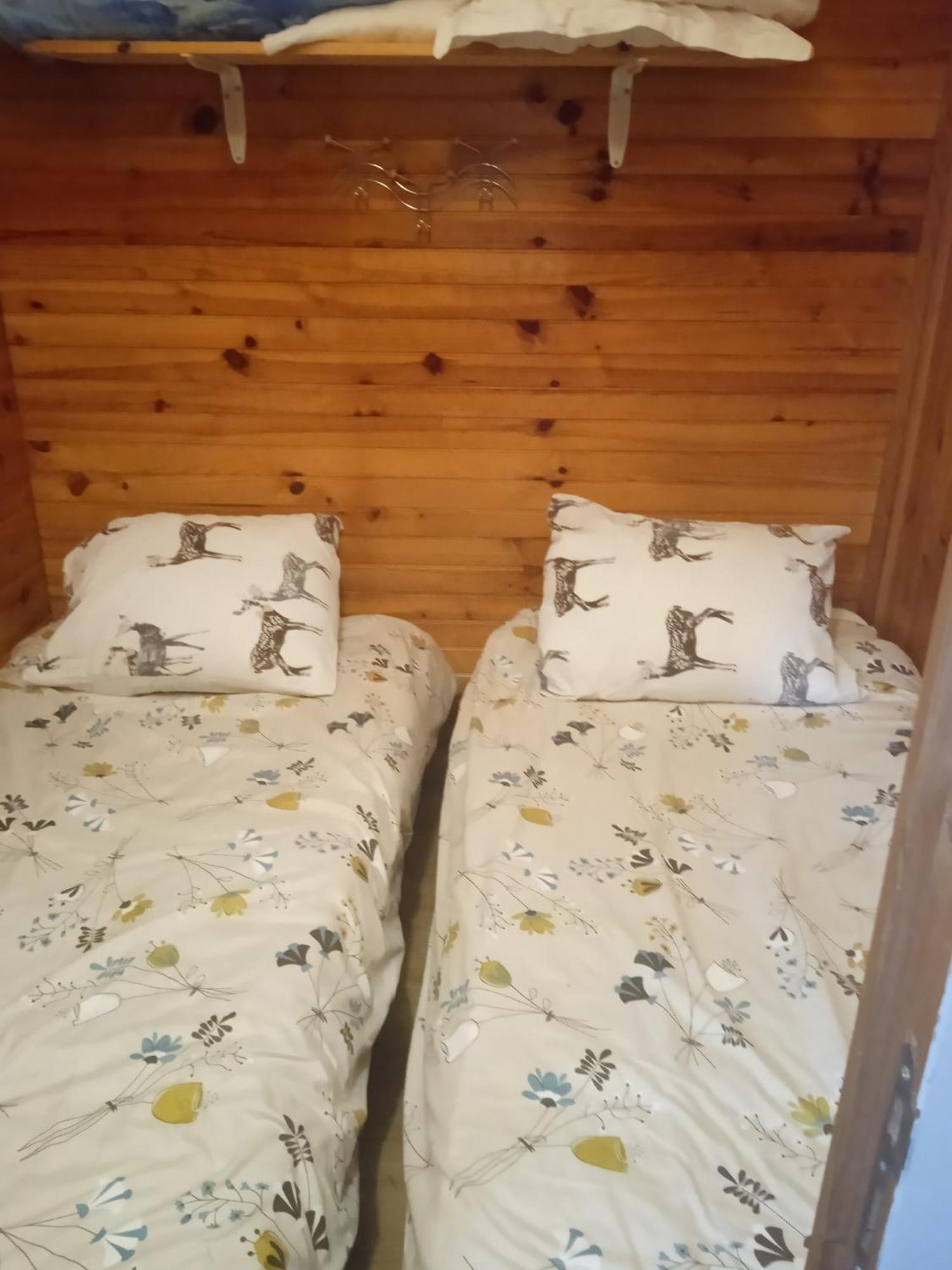 Hotel Le Chat Reveur Ardres Esterno foto